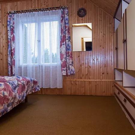 Hébergement de vacances In 19537 *